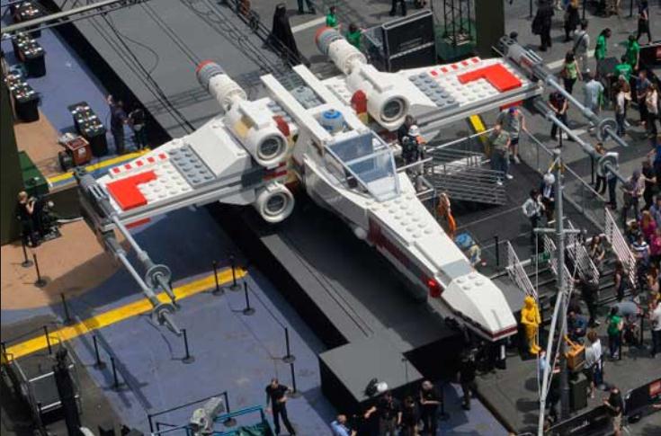 Fabrican nave de Star Wars ¡con más de 5 millones de piezas de Lego! 1 xwing1