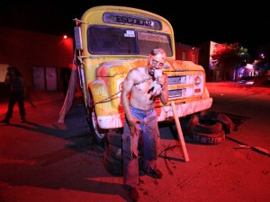 200 invitados "sobreviven" a una experiencia post apocalíptica en Bud Light EPICUS 1 bud-light-epicus2