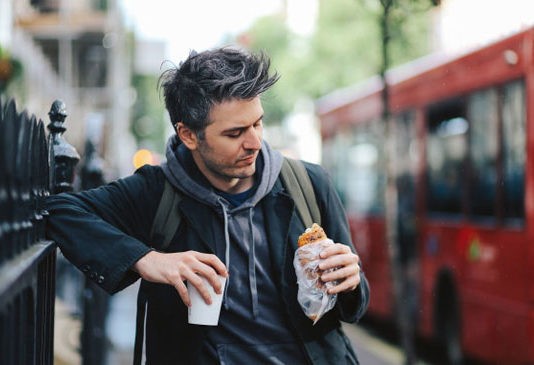 qué consumen los millennials