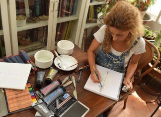 Sandra Pani presenta su exposición retrospectiva Árbol de Huesos Exposición Sandra Pani