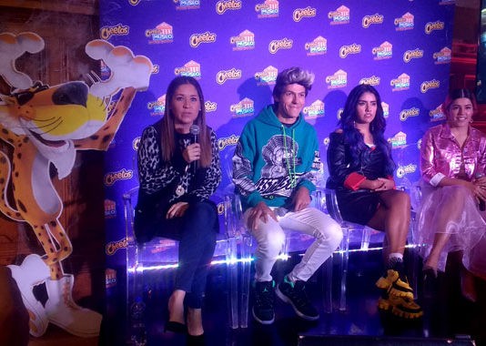 Los Polinesios Cheetos