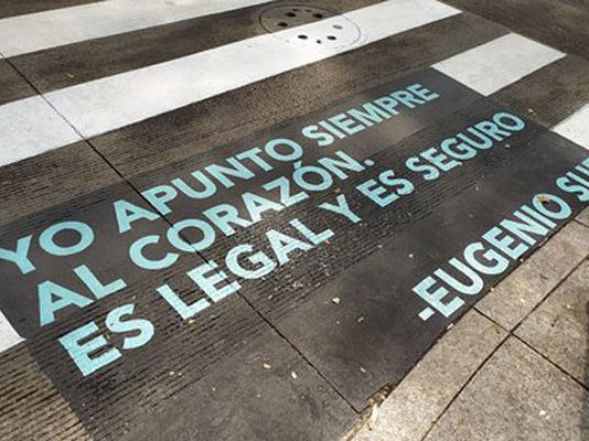 Campaña convierte a Polanco en lienzo de frases y poesía para invitar a la lectura campaña Camina Polanco