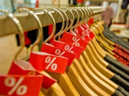 Mexicanos destinarán 3,400 pesos a ropa y complementos en las rebajas de enero