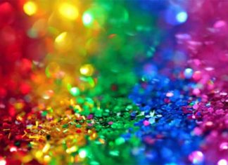 Mercado Libre estallará cajas gigantes con humo de colores en marcha Pride cajas gigantes Mercado Libre