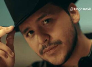 Christian Nodal Mega móvil