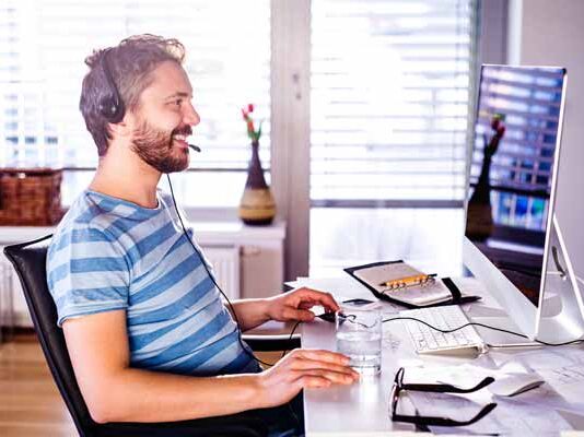 ¿Cómo mantener a tus colaboradores motivados mientras hacen Home Office? colaboradores motivados home office