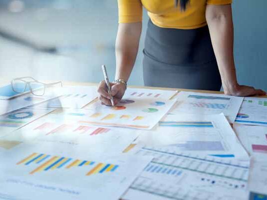 ¿Seguir o no con tu modelo de negocio? La inteligencia de mercados puede darte la respuesta analizar modelo de negocio