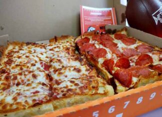 NFL Dipper Pizza de Little Caesars da sabor a la temporada de fútbol americano NFL Dipper Pizza Little Caesars