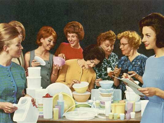 Tupperware cumple 75 años de ofrecer soluciones para la vida diaria Tupperware 75 años