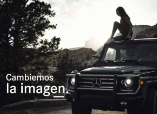 mujeres y autos