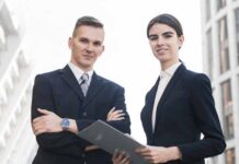 ¿Cuánto ganan hombres y mujeres en puestos de alto nivel? sueldo puestos de alto nivel