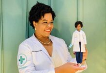 Barbie lanza muñecas de mujeres sobresalientes en la lucha contra el COVID-19 mujeres doctoras contra el COVID-19