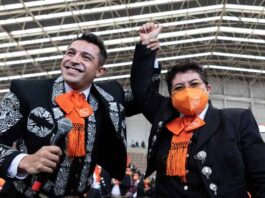 Clip logra récord de pagos con tarjeta al ritmo de mariachi récord guinness Clip con mariachis