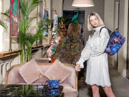 Kipling anuncia colaboración con la diseñadora de moda Anna Sui colección Kipling x Anna Sui