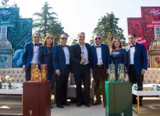 botella especial Gran Centenario Ángeles Azules