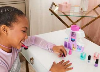 Niñas a la moda con las líneas Cool Maker y Purse Pets de Spin Master Cool Maker y Purse Pets Spin Master