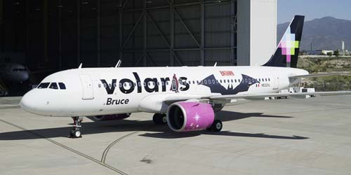 Bruce, el avión de Volaris que celebra el estreno de The Batman 1 avión Volaris Batman