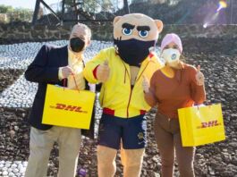 DHL Express y Pumas realizan donativos en beneficio de mujeres con cáncer de mama donativo DHL Express Pumas cáncer de mama
