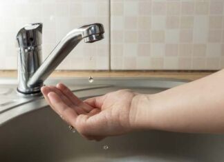 Condominios pagan hasta 27 mil pesos en pipas por escasez de agua gasto de condominios en pipas de agua