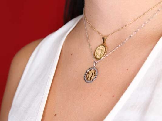 medallas Virgencita Plis de Distroller