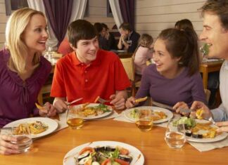 Padres mexicanos prefieren las comidas y cenas para disfrutar a su familia importancia de compartir comidas y cenas en familia