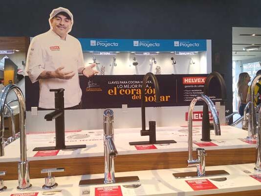 Helvex y el chef Aquiles Chávez promueven el Corazón del Hogar campaña El Corazón del Hogar Helvex