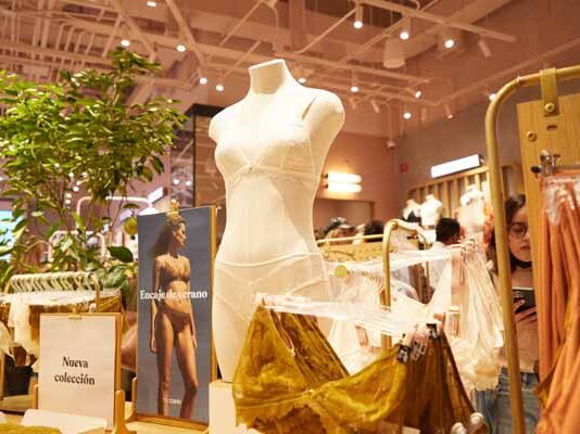 Etam Paris abre su primera boutique en México en joint venture con Diltex Brands apertura boutique Etam Satélite