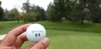 pelota TP5 México TaylorMade
