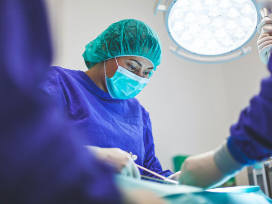 médicos opinan sobre servicios de salud