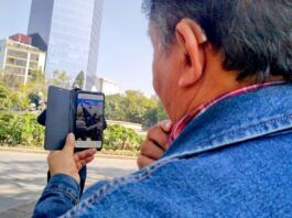 experiencia de realidad aumentada Navidad At&T