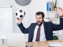 60% de los trabajadores mexicanos ha disfrutado los juegos del Mundial en su oficina Trabajadores mexicanos ven Mundial en oficina
