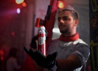 Old Spice demuestra su efectividad frente al sudor en épica batalla Old Spice Sudor Defense Extreme Protect