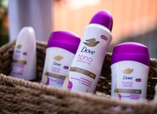 Dove Tono Uniforme Orquídea unifica el tono de las axilas en 21 días desodorante Dove Tono Uniforme Orquídea