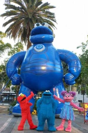 inflable gigante Meka Comegalletas