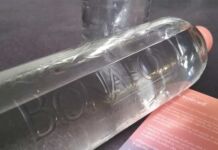 botella sin etiquetas Bonafont