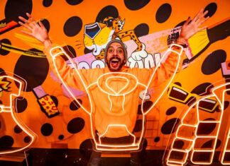 Cheesy-Verse Cheetos