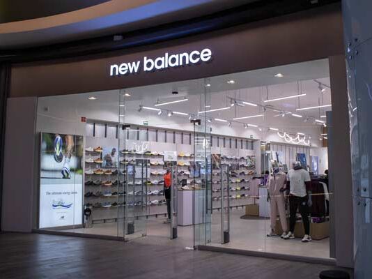 tienda New Balance Galerías Monterrey
