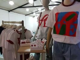Love Robert Indiana en Stradivarius