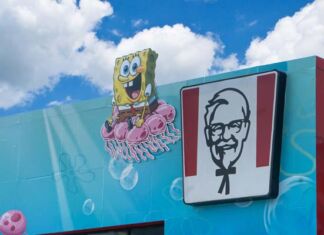 KFC transforma su sucursal de Satélite en Fondo de Bikini Fondo de Bikini KFC Satélite