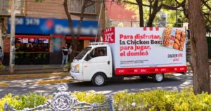 valla móvil Lo dice la caja KFC