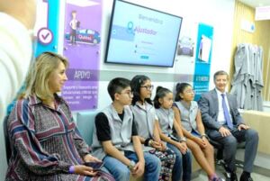 niños aprenden sobre la importancia del seguro