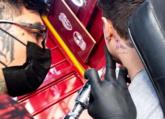 Cerveza Victoria realiza tatuajes en lenguas originarias Tatuajes Originarios Cerveza Victoria