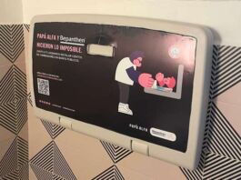 Colocan los primeros cambiadores de bebé en baños de hombres cambiadores de pañales en baños de hombres