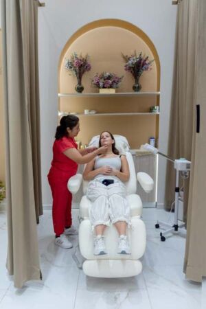 servicio limpieza facial Farmacia París