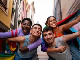 Cómo celebrar el Día del Orgullo más allá del Rainbow Washing qué es rainbow washing