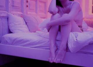 mujeres duermen mal durante menstruación