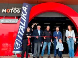 inauguración Elektra Motos