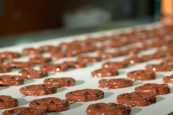 industria-chocolatera Grupo Cimarrón compra Galería del Chocolate