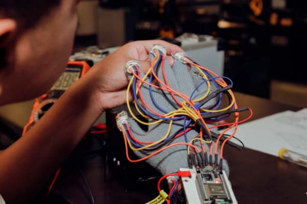 signal-glove Signal Glove ganador James Dyson Award