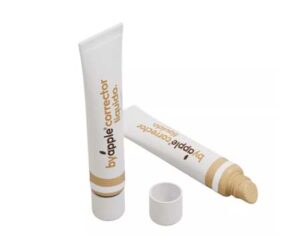 corrector líquido By Apple Cosmetics